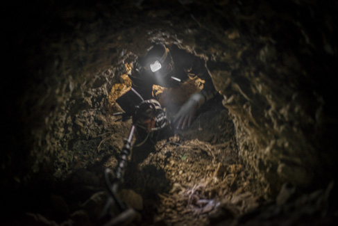 Ninja miner underground unpublished - copyright 2011 Sven Zellner/Agentur Focus